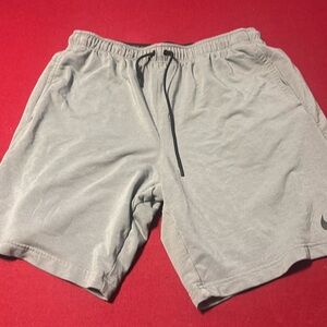 Nike shorts with pockets